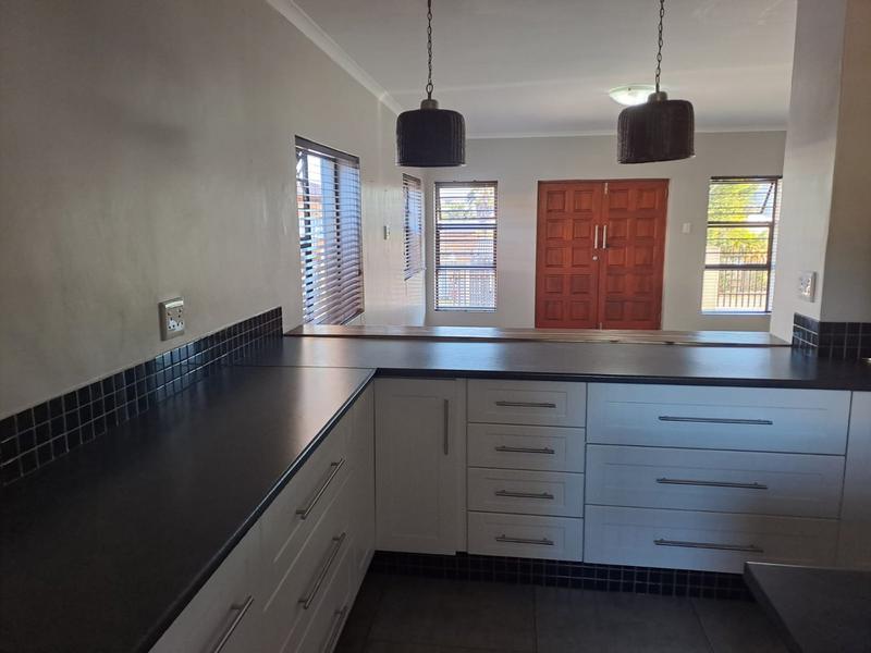 To Let 3 Bedroom Property for Rent in Rooi Rivier Rif Western Cape